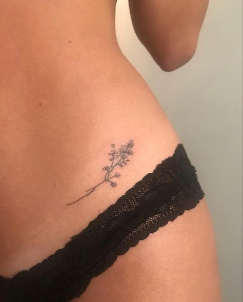 Women Classy Tattoos, Tattoo Ideas Hidden Places, Woman Tattoo Placement, Low Waist Tattoo, Elegant Tattoos For Women Classy Simple Beautiful, Flower Tattoo Placement Ideas, Timeless Tattoos For Women, Modern Tramp Stamp, Cute Flower Tattoos