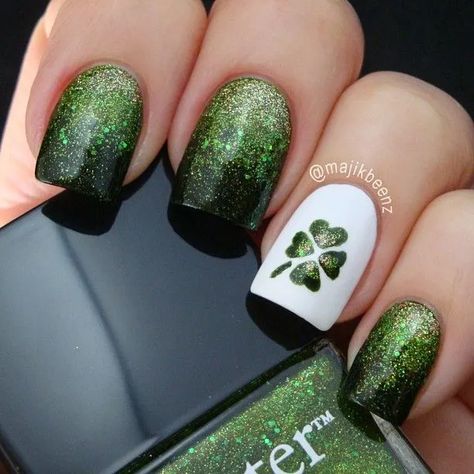 Shamrock Nails, Saint Patrick Nail, St Patricks Day Nails, Spring Nail Art, Manicure Y Pedicure, Fancy Nails, Nail Arts, Green Nails, Holiday Nails