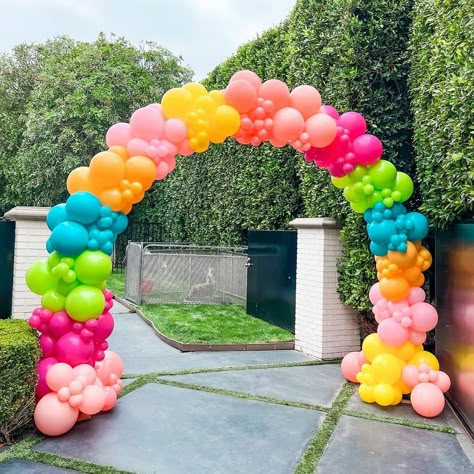 A colorful entrance arch that I never posted 🩷❤️🧡💛💚💙Why I didn’t post 🤷🏻‍♀️ Not sure. But starting today I’m committing myself to posting… | Instagram Balloon Entrance Arch, Entrance Balloon Arch, Birthday Lights Decoration, Balloon Arch Entrance, Colorful Balloon Arch, Balloon Gate, Simple Balloon Decoration, Posting Instagram, Rainbow Balloon Arch