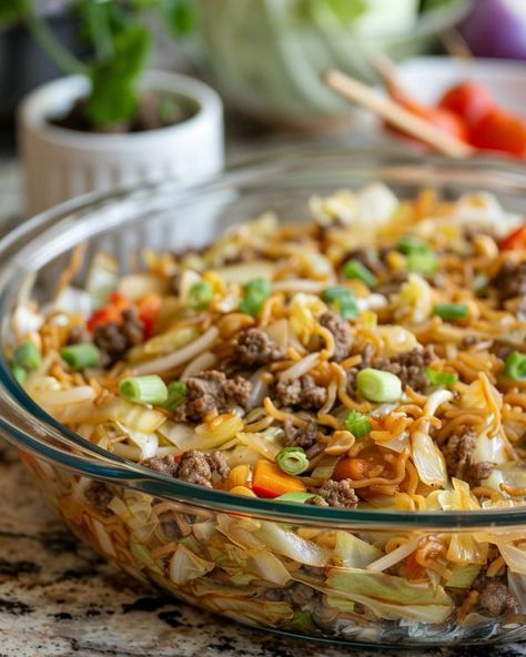 Can't believe I just found out I can make a casserole out of my favorite takeout. This is epic! Casserole Kitchen Recipes, Chinese Casserole Recipes, Asian Casserole Recipes, Casserole Recipes For Dinner Beef, Noodle Dinner Ideas, Cooktop Cove Recipes, Chinese Casserole, Chinese Beef, Chinese Foods