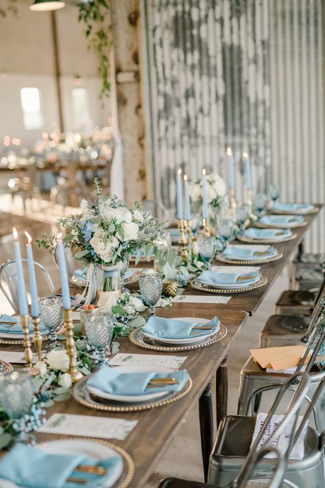 A Must-See Texas Wedding with a Palette of Blue and Green | The Perfect Palette Blue Green Wedding Theme, Wedding Table Decorations Blue, Blue Place Settings, Green Table Settings, French Blue Wedding, Blue Table Settings, Baby Blue Weddings, French Country Wedding, Simple Table Settings