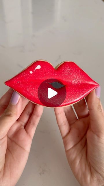 Melissa’s Sweet Tooth on Instagram: "I love re-creating this lip cookie for Valentine’s Day every year💋 I’m always a fan of fun and simple cookie designs! Follow @melissassweettooth for more Valentine’s Day cookie decorating and other sweet treats💗 • • • #cookies #cookiedecorating #decoratedcookies #royalicingcookies #sugarcookies #decoratedsugarcookies #valentinesday #valentinecookies #tutorial #cookievideo #cookiesofinstagram #cookieideas #cookieart" Lip Sugar Cookies, Lips Cookies Decorated, Lip Cookies Decorated, Lip Cookies, Simple Cookie, How To Make Lipstick, Cookie Videos, Cookie Business, Lip Shapes