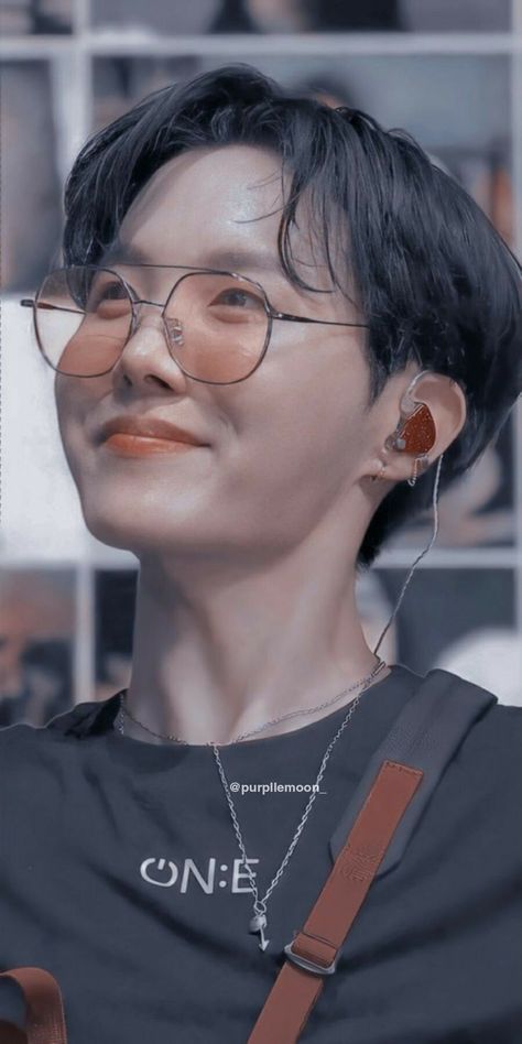 Aesthetic J-hope, J-hope Aesthetic Wallpaper, Cute J-hope, Bts J-hope Cute, J-hope Pictures, J-hope Photoshoot, Capas Samsung, Park Jimin Bts Wallpaper, Jhope Cute