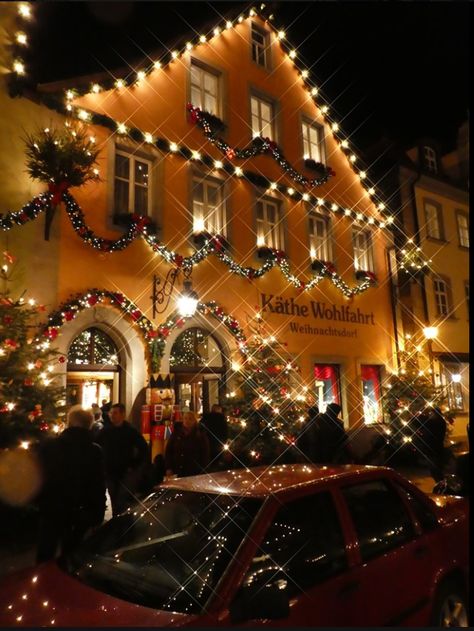 Christmas In Britain, Chitty Chitty Bang Bang, Rothenburg Ob Der Tauber, Christmas Pics, Christmas Light Displays, Christmas Glitter, Christmas Town, Christmas Feeling, Christmas Markets