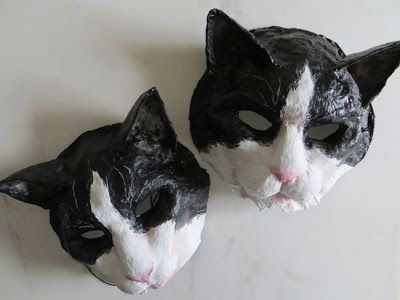 mascara de gatitos Cat Masks, Paper Mache Mask, Paper Mache Animals, Plastic Bottle Art, Masks Crafts, Paper Mache Art, Paper Mache Sculpture, Paper Mache Crafts, Cat Mask