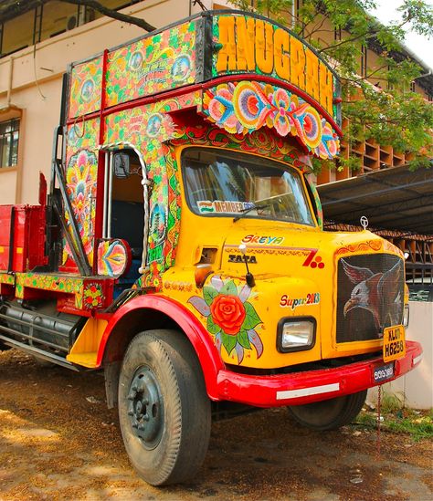 Jodhpur Market, Monster Truck Bed, Truck Art Pakistan, Truck Camper Shells, Jacked Up Truck, Train Illustration, Truck Graphics, Ashok Leyland, Monster Trucks Birthday Party