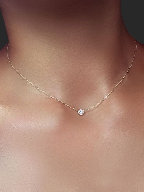 Produk Apple, Yoga Jewelry, Simple Jewelry, Simple Necklace, Simple Elegance, Jewelry Trends, Cute Jewelry, Necklace Designs, Silver Necklaces