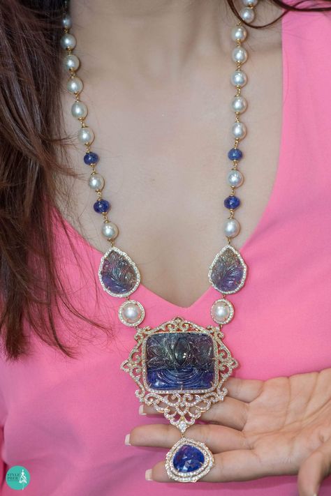 A dramatic pearl and blue lapis necklace. Pearl Arrangement, Blue Diamond Jewelry, Pearl Mala, Sapphire Beads, Beautiful Gold Necklaces, Lapis Necklace, Pearl Necklace Designs, Beaded Necklace Designs, Wedding Jewellery Collection