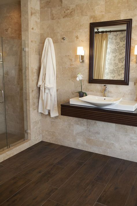 Wood Tile Shower, Wood Tile Bathroom Floor, Faux Wood Tiles, Wood Tile Bathroom, Wood Floor Bathroom, Ideas Baños, Porcelain Wood Tile, Wood Tile Floors, Beige Bathroom