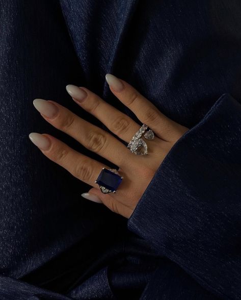 Sapphire Blue Aesthetic, Bold Accessories, Beaded Handbag, Chris Brown, Sapphire Blue, Luxury Life, Sapphire Diamond, Blue Aesthetic, Blue Diamond