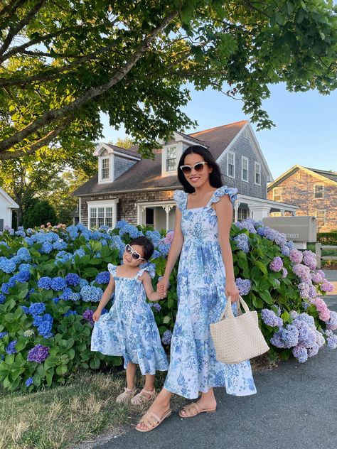 matching mother / daughter blue and white summer dresses // New England summer weekend in Chatham, Cape Cod Mom And Daughter Matching Dresses Casual, Cape Cod Wedding Guest Outfit, Summer One Piece Dress, Blue And White Dresses, Blue And White Summer Dress, Mother Daughter Matching Dresses, Blue Summer Outfits, Blue And White Floral Dress, Mom Outfits Fall