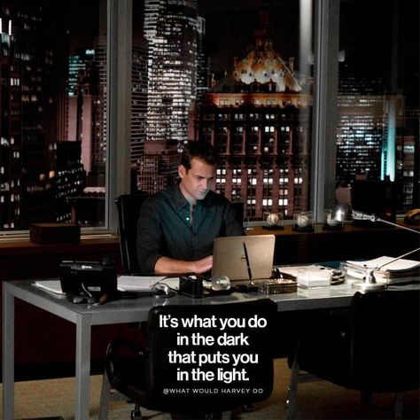 Harvey Specter • Suits on Instagram: “Its what you do in the dark that puts you out in the light. #suits #suitsusa #harvey #gabrielmacht #specter #harveyspecter…” Suits Serie, Specter Suits, Suits Quotes, Harvey Specter Suits, Harvey Specter Quotes, Gentleman Quotes, Harvey Specter, Millionaire Quotes, Motiverende Quotes