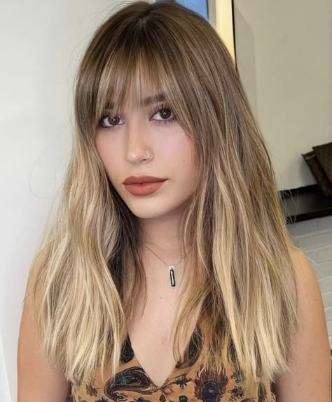 Fringe Bangs Balayage, Fringe Balayage Hair, Balayage And Fringe, Balayage Hair Blonde With Fringe, French Bangs Balayage, Dark Roots Blonde Hair Balayage With Fringe, Partial Balayage With Bangs, Blonde Hair Dark Roots Bangs, Balayage With Fringe Bangs