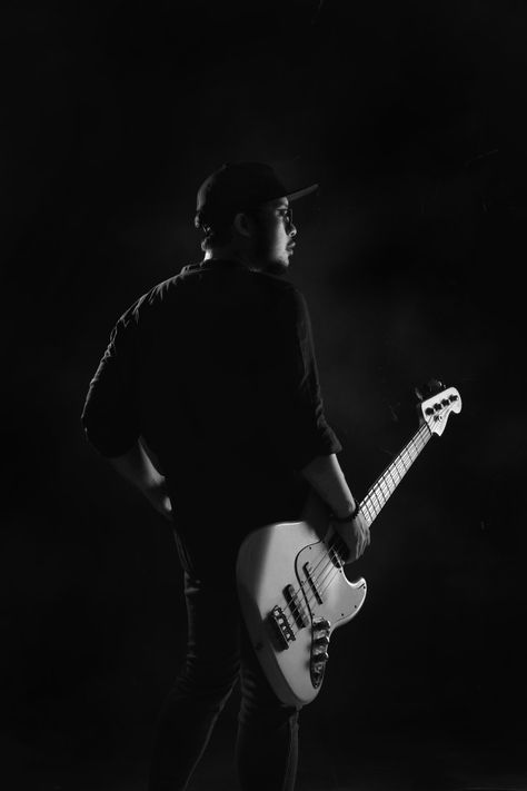 Bass Player Black and White Photography Black And White Guitar Photography, Man Guitar Photography, Guitarist Portrait Photography, Rock Music Photography, Black And White Punk Photos, Bass Guitar Photography, Bass Guitar Photoshoot, Musician Studio Photoshoot, Music Photography Ideas