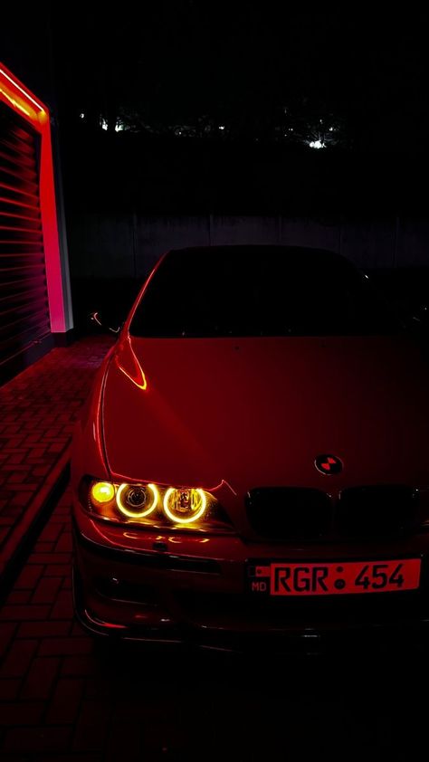 Bmw E39 M5 Wallpapers, Red Bmw Wallpapers, Red Car Wallpaper Iphone, E36 Wallpaper Iphone, Bmw Astethic, Bmw E39 Wallpapers, E39 Wallpaper, E36 Wallpaper, Bmw Wallpaper Iphone