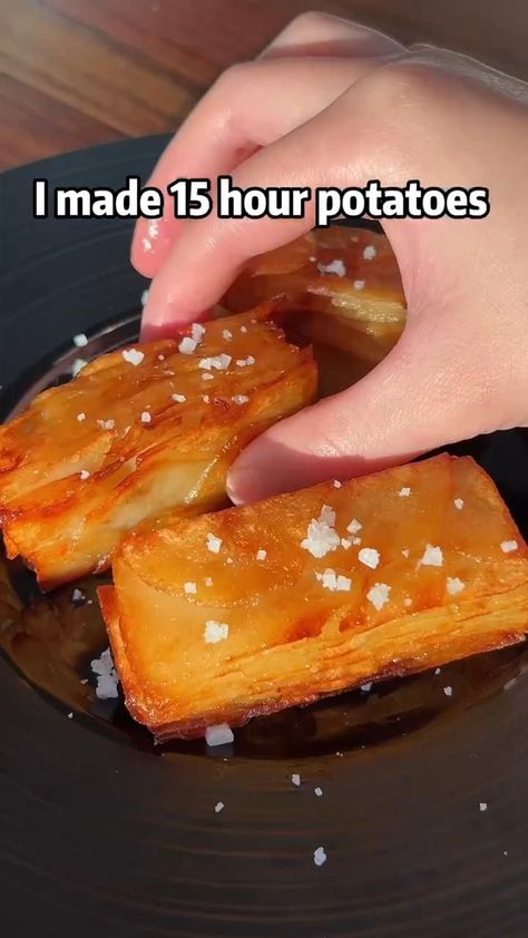 15 hour potato vs 15 minute potato Easy Cute Food Recipes, Ms Shi And Mr He Recipes Videos, Ms She And Mr He Cooking, Mr He And Mrs Shi Cooking, Kawaii Food Recipe, Kawaii Cooking, Quick Recipes Snacks, Sweet Snacks Recipes, Delicious Snacks Recipes