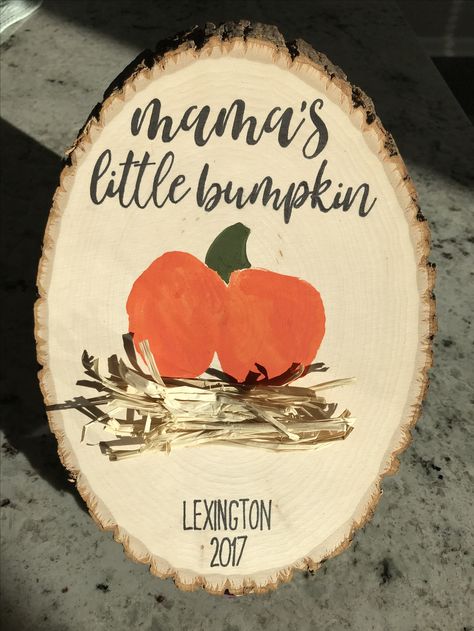 Mama’s Little Bumpkin! Halloween keepsake craft Fall Baby Decorations Diy, Fall Crafts With One Year Old, Fall Keepsake Crafts For Babies, Fall Baby Diy Crafts, Pumpkin Ideas For Babies, Baby Pumpkin Craft Ideas, Babies First Halloween Pumpkin, Baby First Fall Crafts, Baby Halloween Diy Crafts