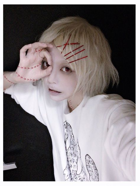 Juuzou Suzuya Suzuya cosplay 什造くんおめでとう(*''-''*)—hope you... Why my heart is beating so fast? u//-//u @DaraenSuzu Suzuya Juuzou Cosplay, Suzuya Juuzou, Tokyo Ghoul Cosplay, Juuzou Suzuya, Karma Akabane, Pretty Star, Anime Pfp, Cosplay Ideas, Anime Cosplay