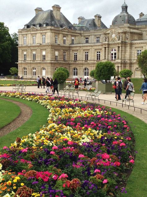 Luxembourg Gardens, Paris 2014 Luxembourg Gardens Aesthetic, Paris Brochure, French Chateau Mansion, Paris Park, Paris Museums, Champs Elysees Paris, Paris Dream, Luxembourg Gardens, Castle Aesthetic