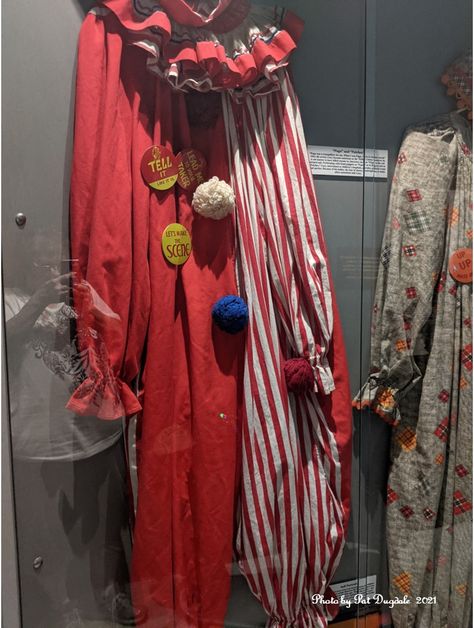 Pigeon Forge, TN (clown suit worn by John Wayne Gacy) Clown Outfits, Clown Suit, John Wayne Gacy, Clown Clothes, Bad People, Pigeon Forge Tn, Pigeon Forge, John Wayne, Pigeon