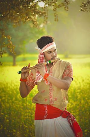 Bihu Photoshoot, Aadivasi Status, Assamese Culture, Best Fb Profile Pic, Dance Of India, Strong Heart, Traditional Festival, House Wallpaper, Copyright Free Music