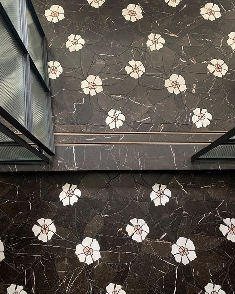 Lauren L Caron on Instagram: “#ihavethisthingwithfloors. Especially custom designed floors, expertly installed. I’m so excited to finally get to the furnishing portion…” Floor Aesthetic, Interiors 2024, Floor Detail, Floor Pattern Design, Texture Floor, Tile Bathrooms, Inlay Flooring, Flooring Pattern, Stone Floor