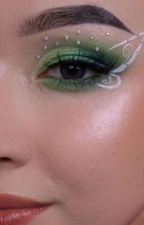 Aesthetic Makeup Colorful, Fairy Wings Eye Makeup, Butterfly Aesthetic Makeup, Earth Fairy Makeup Looks, Plant Themed Makeup, Fairy Eye Makeup Looks, Fairy Theme Makeup, Green Fairycore Makeup, Spring Aesthetic Makeup