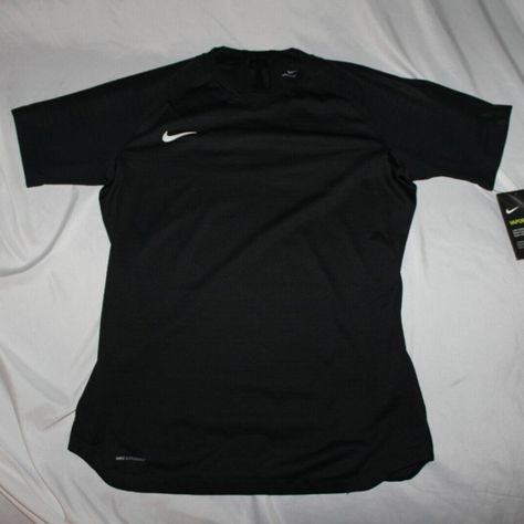 Nike Vaporknit Aeroswift Quick Dry Soccer Womens Jersey Shirt Aq2727-011 Size S Compression Shirts Women, Soccer Fits, Nike Shirts Women's, Black Nike Shirt, Nike Compression, Tops Nike, Basketball Clothes, Soccer Shirt, Nike Shirt