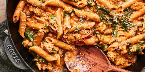 One-Skillet Ground Chicken Pasta Recipe | EatingWell Ground Chicken Pasta Recipes, Ground Chicken Pasta, Fibre Recipes, Pasta And Spinach, Cheesy Chicken Pasta, Macro Diet, High Protein Dinner, Pasta Casera, High Fibre