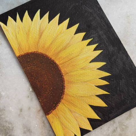 In this video shows Easy Sunflower Drawing With Acrylic Painting For Beginners Sunflowers Aesthetic Drawing, Sun Flower Painting Easy, Sunflower Painting For Beginners, Easy Sunflower Drawing, Sunflower Painting Easy, Drawing With Acrylic, Painting For Beginners Acrylic, Beginners Acrylic Painting, Flower Sketch