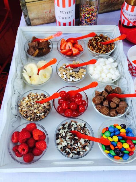 Kasen is not a huge fan of cake so this year we are going to do an ice cream bar at his bday party! I love spring birthdays. Ice Cream Bar Ideas, Diy Ice Cream Bar, Ice Cream Sundae Bar, Bar A Bonbon, Sundae Bar, Ice Cream Bar, Ice Cream Birthday Party, Diy Ice Cream, Ice Cream Social