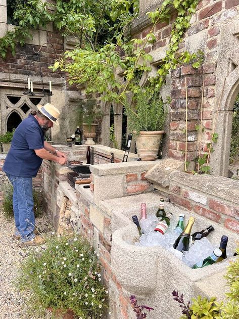 Garden Sink, Outdoor Bbq Area, Outdoor Sinks, Outdoor Stone, Piscina Natural, Garden Bbq, Outdoor Kitchen Patio, Stone Sink, Bbq Area