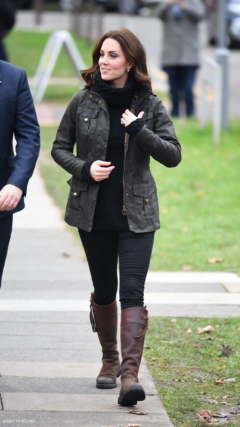 Kate Middleton's Penelope Chilvers long tassel boots Ducesa Kate, Countryside Outfit, Countryside Fashion, Kate Middleton Style Outfits, Tassel Boots, Penelope Chilvers, Barbour Women, Princesa Kate Middleton, Kate Middleton Outfits