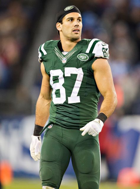 Eric Decker, New York Jets, Quarterback Eric Decker, Jets Football, American Football League, Men Bodies, Nfl Football Players, Ny Jets, Steelers Football, American Football Players, Workout Chart