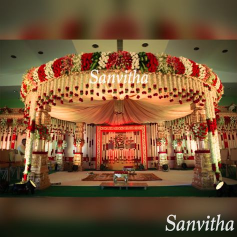 Telugu Mandap Decor, Pelli Pandiri Decorations At Function Hall, Telugu Wedding Mandap Decoration, Gold Mandap Decor, Muhurtham Stage Decoration, South Indian Wedding Stage Decoration, Mandapam Decoration Marriage, Pelli Mandapam Decoration, Wedding Mandap Design