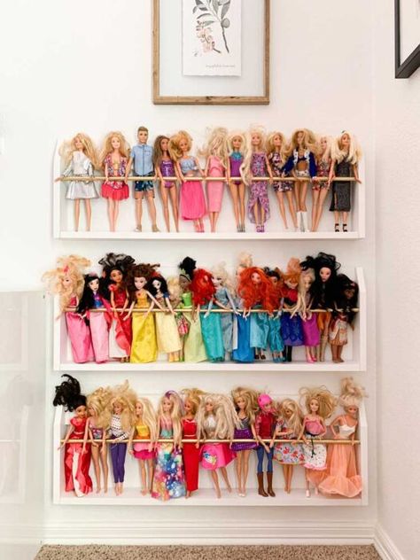 Barbie Storage, Barbie Organization, Toy Room Organization, Girls Playroom, Toddler Playroom, Barbie Room, Small Basement, Toddler Girl Room, Playroom Design