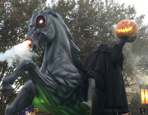 Life Sized Headless Horseman Statue - Tom Spina Designs » Tom Spina Designs Headless Horseman Halloween Costume, Headless Horseman Costume, Sleepy Hollow Headless Horseman, Headless Horseman Halloween, Sleepy Hollow Halloween, The Headless Horseman, Halloween Yard Art, Rearing Horse, The Legend Of Sleepy Hollow