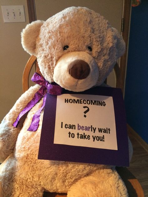 Cute way to ask someone to homecoming Asking To Homecoming, Prom Invites, Cute Promposals, School Dance Ideas, Homecoming Signs, Cute Homecoming Proposals, Kid Dates, Cute Prom Proposals, Asking To Prom