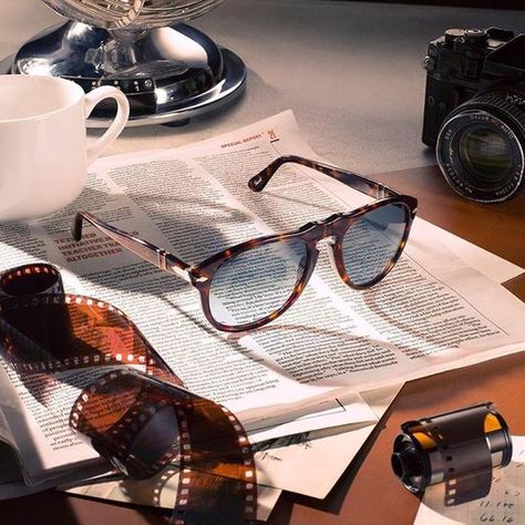 #persol #iconic #sunglasses #limited #classic #folding #lenses #polarized #eyewear #gentleman Persol Sunglasses Men, Sunglass Photography, Steve Mcqueen Style, Eyewear Photography, 60s Men, Persol Glasses, Persol Sunglasses, Suit Up, Vintage Eyewear