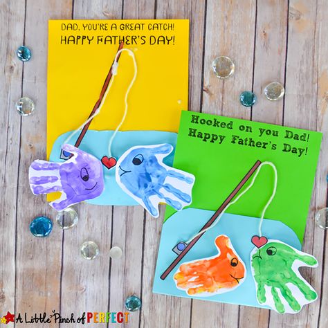 New Today -  8 Father’s Day Gifts from Preschoolers (and Toddlers, Too!) metrogaragedoor.com Handprint Fish, Diy Father's Day Crafts, Fish Craft, Easy Fathers Day Craft, Fathers Day Art, Homemade Fathers Day Gifts, Diy Preschool, Craft Kids, Hand Prints