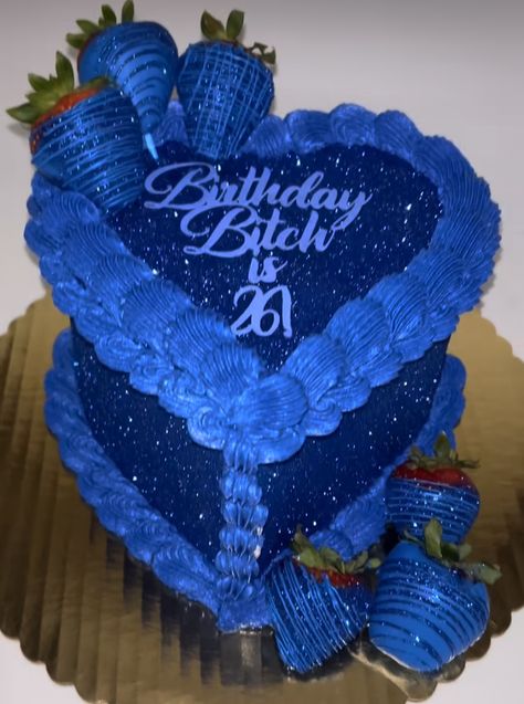 Sapphire Birthday Cake, Royal Blue Heart Cake, Purple Birthday Food, Blue Heart Birthday Cake, Blue 21st Birthday Cake, Blue Heart Shaped Cake, Blue Bday Party, Happy 19th Birthday Cake, Cute 18th Birthday Cakes