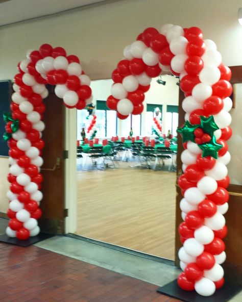 Balloon Candy Canes, Red And White Balloon Columns, Candy Cane Backdrop, Balloon Arch For Parade Float, Candy Cane Balloons, Easy Christmas Balloon Decorations, Christmas Party Entrance Decor, Candy Cane Party Decorations, Christmas Event Decor Party Ideas