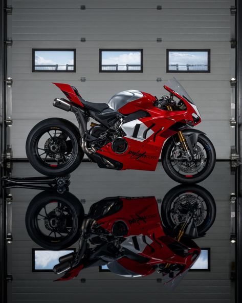 Ducati Panigale V4r Wallpaper, Ducati Panigale V4 Wallpapers, Bikers Wallpaper, Girl Riding Motorcycle, Ruff Ryders, Ducati Motor, New Ducati, Bike Collection, Ducati Panigale V4