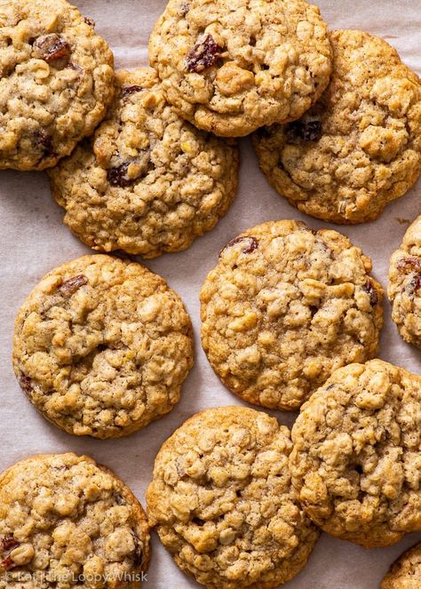 Soft & Chewy Gluten Free Oatmeal Cookies - These easy gluten free oatmeal cookies are perfectly soft and chewy, with deliciously crisp edges. They’re packed with juicy raisins (or sultanas), chopped walnuts and plenty of orange zest. And you really can’t tell that they’re gluten free! I’ve included all my top tips for getting the perfect cookie texture, and for storing and freezing them. Christmas cookies. Gluten free cookies. Gluten free recipes. Gluten free desserts. Oatmeal raisin cookies. Gluten Free Quick Oats Recipes, Healthy Gluten Free Oatmeal Cookies, Gluten Free Oatmeal Scotchies, Gluten Free Oat Cookies, Gluten Free Oatmeal Cookies Easy, Gf Oatmeal Raisin Cookies, Gf Oatmeal Cookies, Dairy Free Oatmeal Raisin Cookies, Oatmeal Raisin Cookies Gluten Free