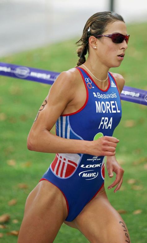 Charlotte Morel (born 16 January 1989) is a French professional triathlete, twelve times National Champion in various duathlon and triathlon categories (cadette, junior, espoir), e.g. National U23 Triathlon Champion of the years 2009, 2010, 2011, and 2012. Since 2006, Morel is a permanent member of the French National Team. Iron Man Triathlon, Runners Body, Triathlon Women, Ironman Triathlon, Fitness Motivation Pictures, Triathlon Training, Sporty Girls, Sport Motivation, Marathon Training