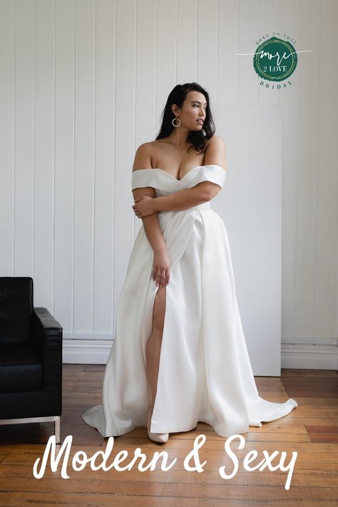 Curvy Wedding Dress, Hera Couture, Curvy Wedding, Plus Wedding Dresses, Plus Size Wedding Gowns, White Wedding Gowns, Curvy Bride, Wedding Dress Couture, Wedding Dresses Plus Size