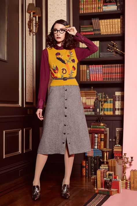 Space Librarian Witch Inspo Album - Album on Imgur Librarian Clothes, Librarian Chic Outfits, Librarian Costume, Librarian Style, Veronique Branquinho, Librarian Chic, Estilo Dark, Pre Fall 2016, Fall Fashion 2016