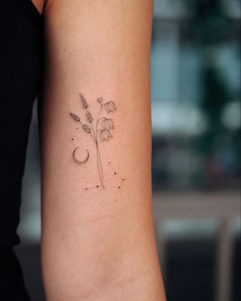 Gemini Flower, Fineline Tattoos, Daffodil Tattoo, Lavender Tattoo, Wildflower Tattoo, Simple Henna Tattoo, Gemini Tattoo, Petite Tattoos, Lily Tattoo