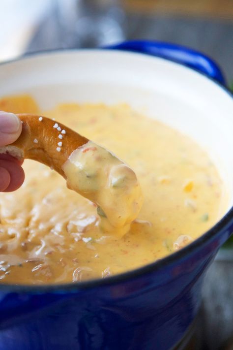 Roasted Jalapeno Queso Dip Velveeta Queso, Football Food Appetizers, Cheesy Appetizer, Roasted Jalapeno, Queso Recipe, Jalapeno Cheese, Pretzel Dip, Pregnancy Cravings, Queso Dip