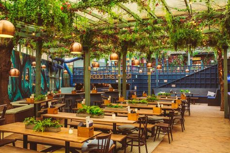 The best winter terraces in London Outdoor Seating For Large Groups, Brewery Patio, Beer Garden Design, Beer Garden Ideas, Italian Courtyard, Outdoor Restaurant Patio, Outdoor Beer Garden, Alternative Living, Outdoor Restaurant Design